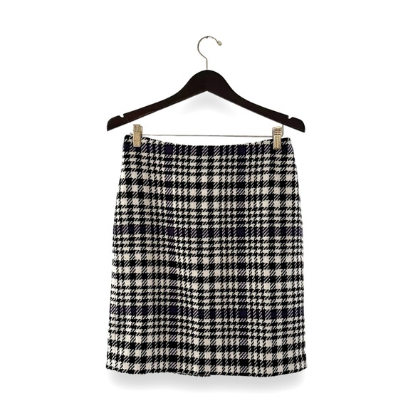 Talbots Women’s Houndstooth Wool Blend Mini Skirt Black, White, Purple Size 4 - Picture 1 of 9